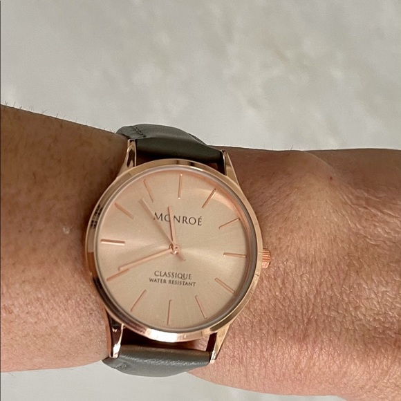 Monroe Classique Watch - Picture 6 of 6